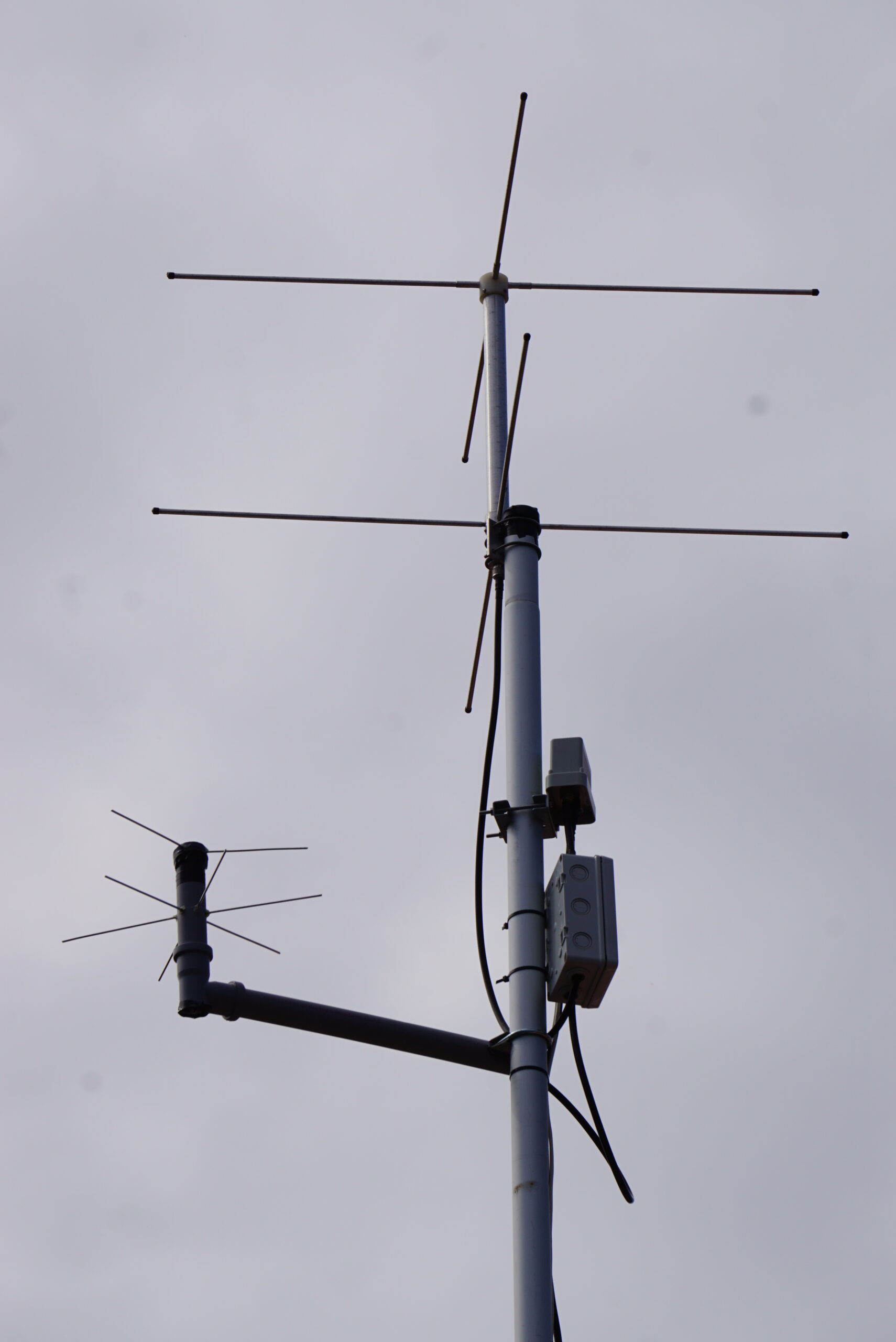 Vdipole for UHF build a simple satellite antenna AMSATSM